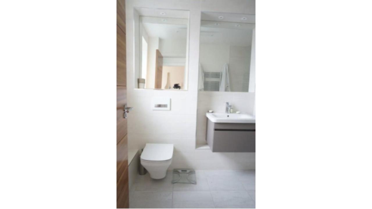 Modern, Spacious 2Br Flat In Oksford Zewnętrze zdjęcie