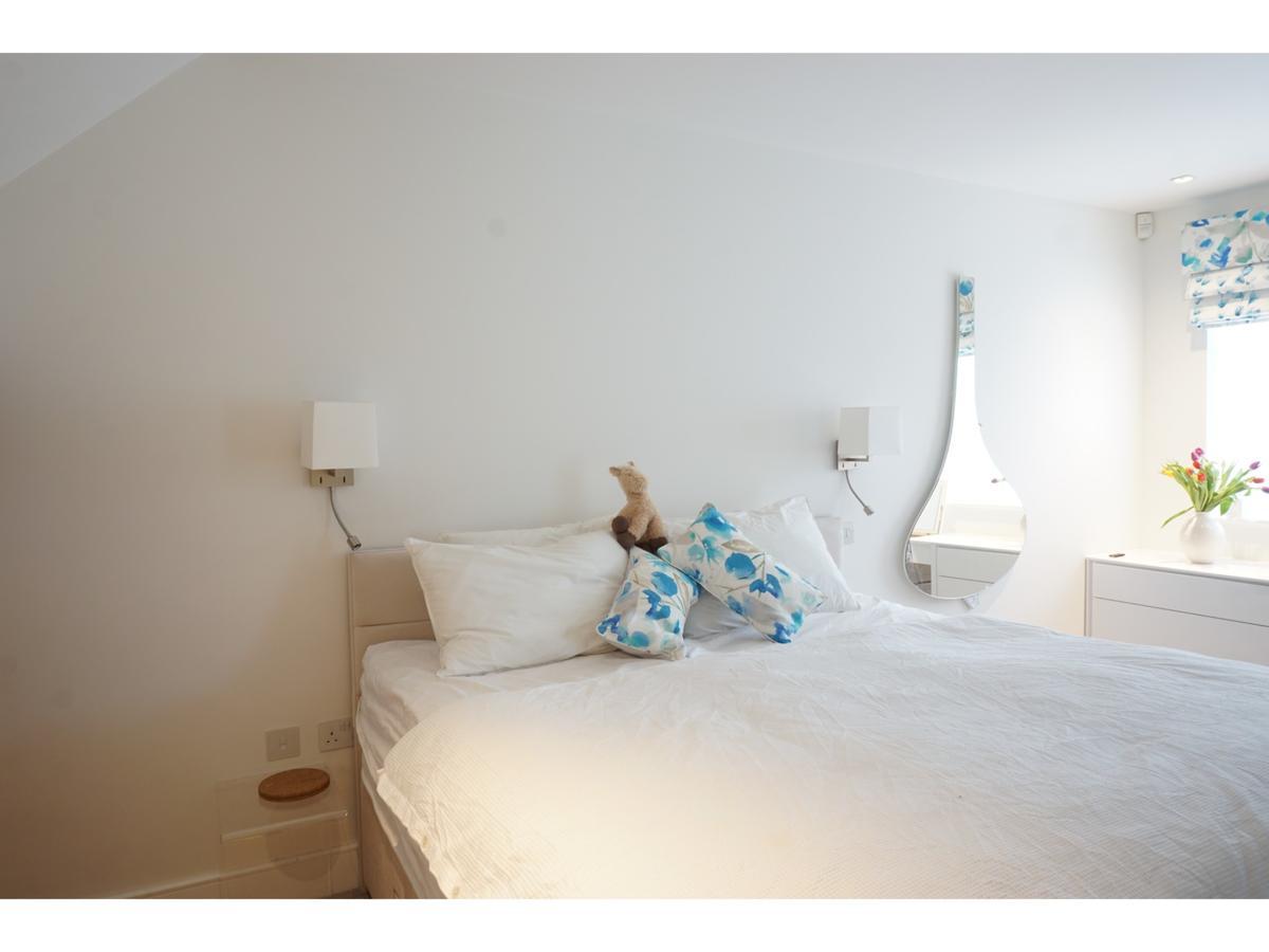 Modern, Spacious 2Br Flat In Oksford Zewnętrze zdjęcie